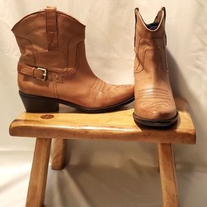 Franco Sarto. Mid-height Cowboy Boots with 2" Heel. Camel Colored. Size 8.5